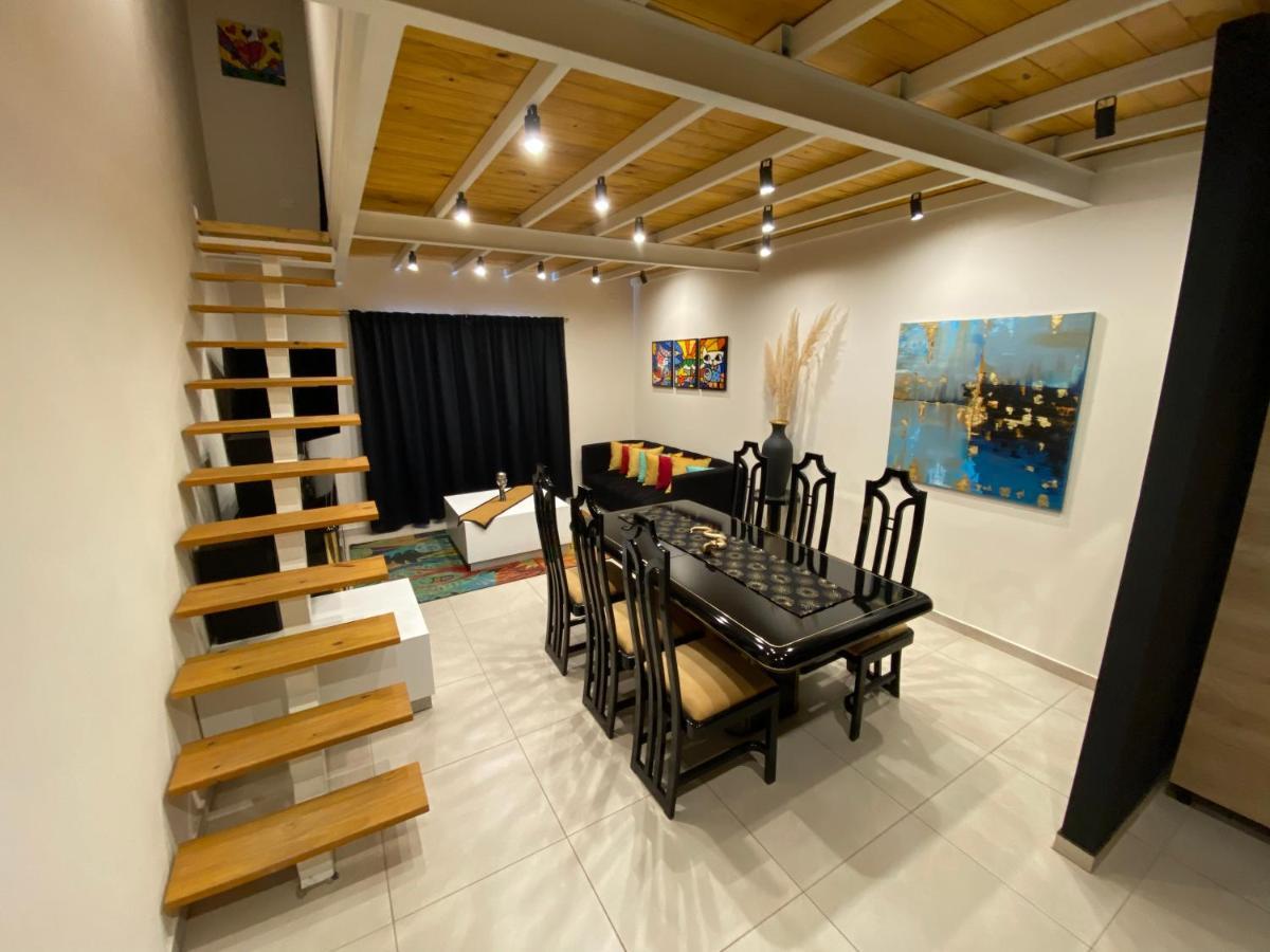 Urbana Premium Suites Apartamentos De Categoria Parking Privado - Seguridad - Sanatorio Allende - Hospital Privado - Estadio Kempes - Universidad Siglo 21 - Complejo Ferial Cordoba - Quorum - Aeropuerto Internacional Taravella Экстерьер фото