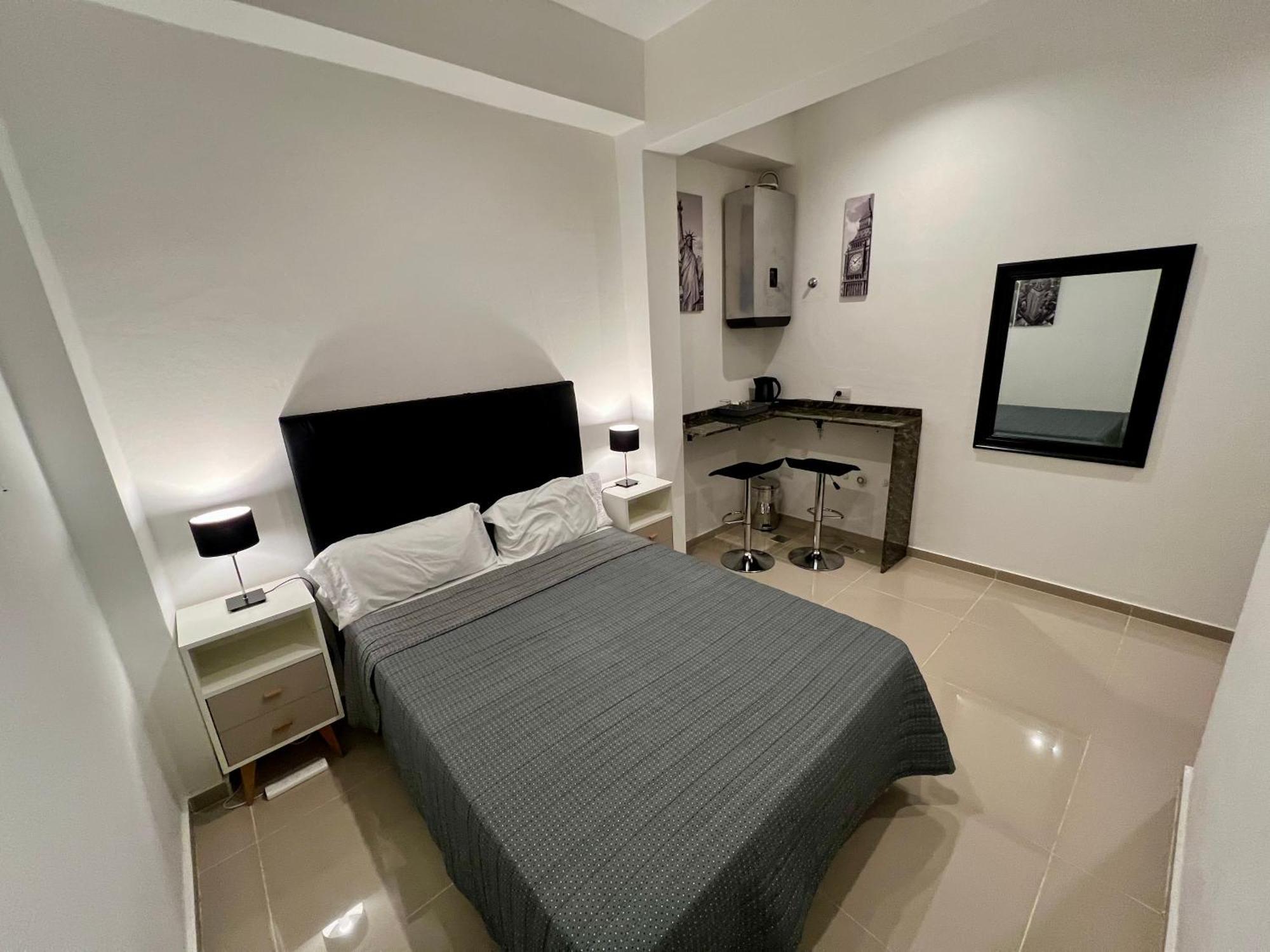 Urbana Premium Suites Apartamentos De Categoria Parking Privado - Seguridad - Sanatorio Allende - Hospital Privado - Estadio Kempes - Universidad Siglo 21 - Complejo Ferial Cordoba - Quorum - Aeropuerto Internacional Taravella Экстерьер фото