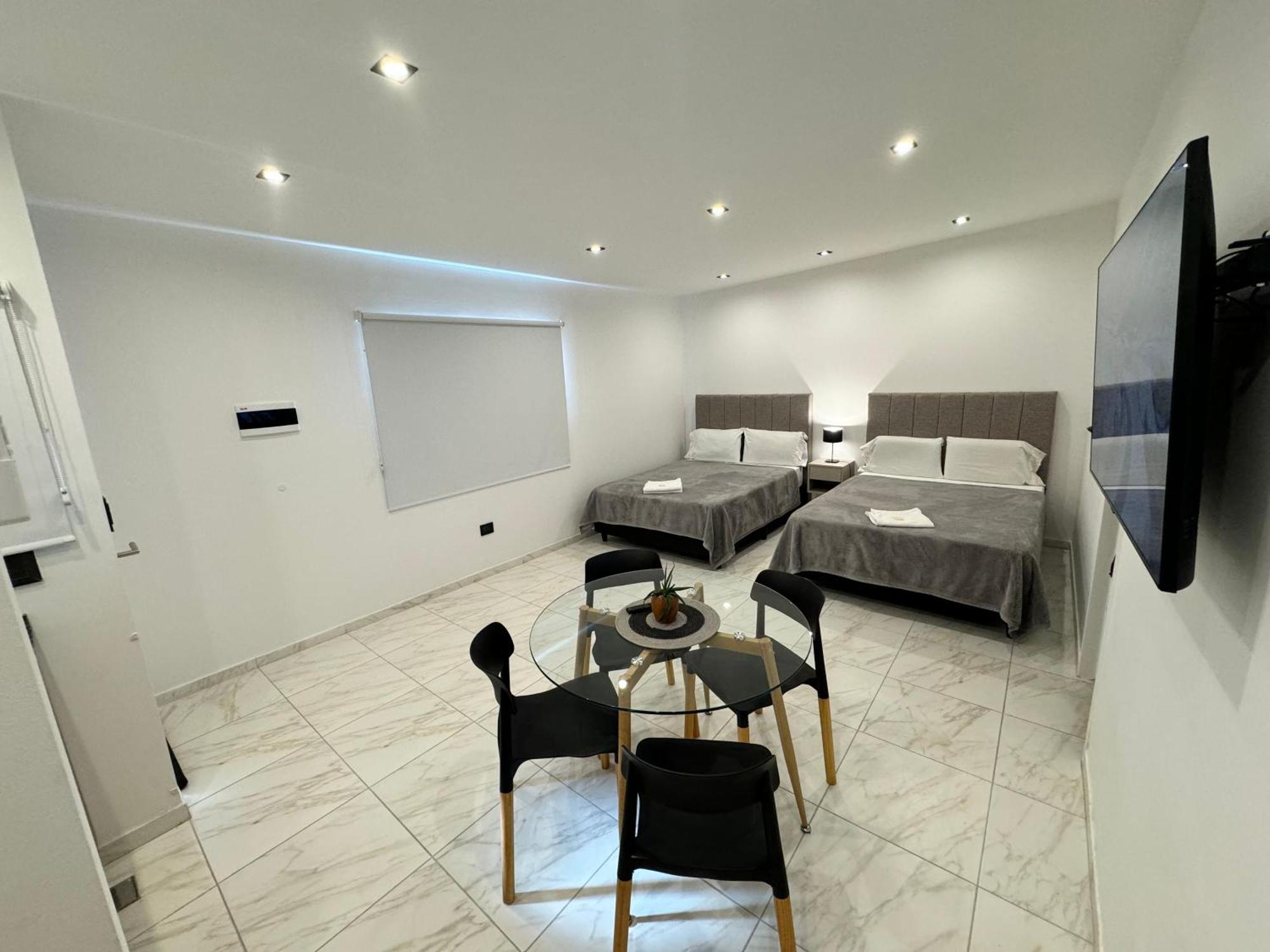 Urbana Premium Suites Apartamentos De Categoria Parking Privado - Seguridad - Sanatorio Allende - Hospital Privado - Estadio Kempes - Universidad Siglo 21 - Complejo Ferial Cordoba - Quorum - Aeropuerto Internacional Taravella Экстерьер фото