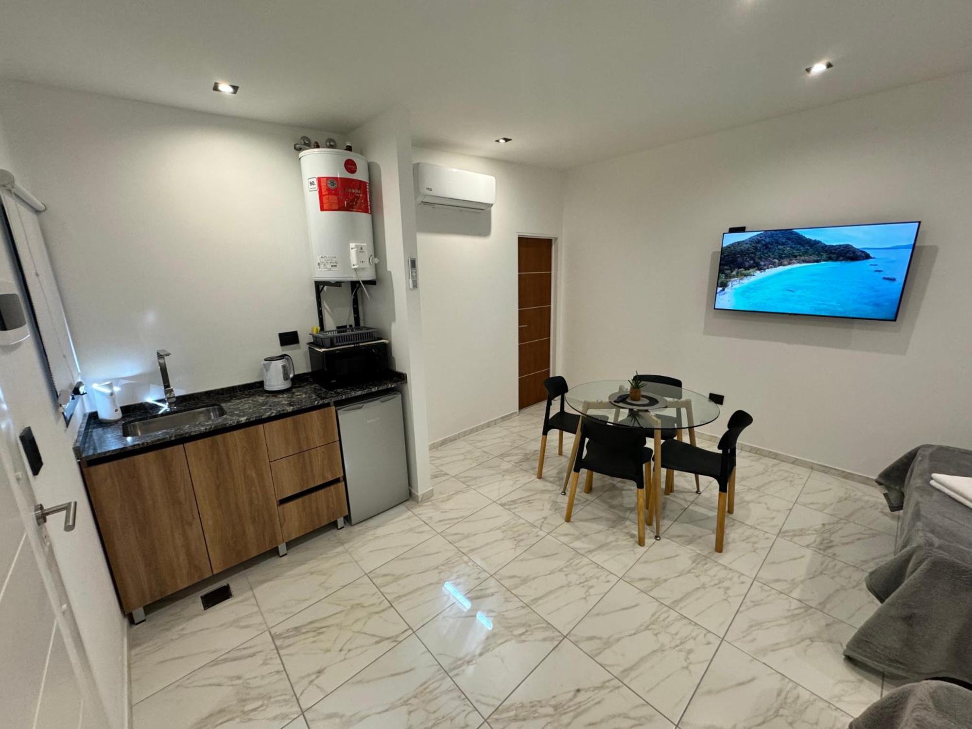 Urbana Premium Suites Apartamentos De Categoria Parking Privado - Seguridad - Sanatorio Allende - Hospital Privado - Estadio Kempes - Universidad Siglo 21 - Complejo Ferial Cordoba - Quorum - Aeropuerto Internacional Taravella Экстерьер фото