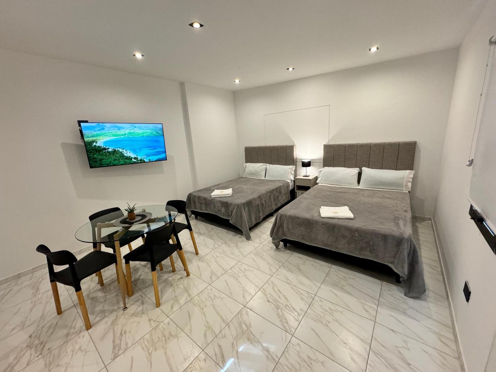 Urbana Premium Suites Apartamentos De Categoria Parking Privado - Seguridad - Sanatorio Allende - Hospital Privado - Estadio Kempes - Universidad Siglo 21 - Complejo Ferial Cordoba - Quorum - Aeropuerto Internacional Taravella Экстерьер фото